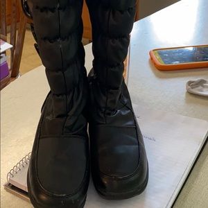 Winter boots waterproof